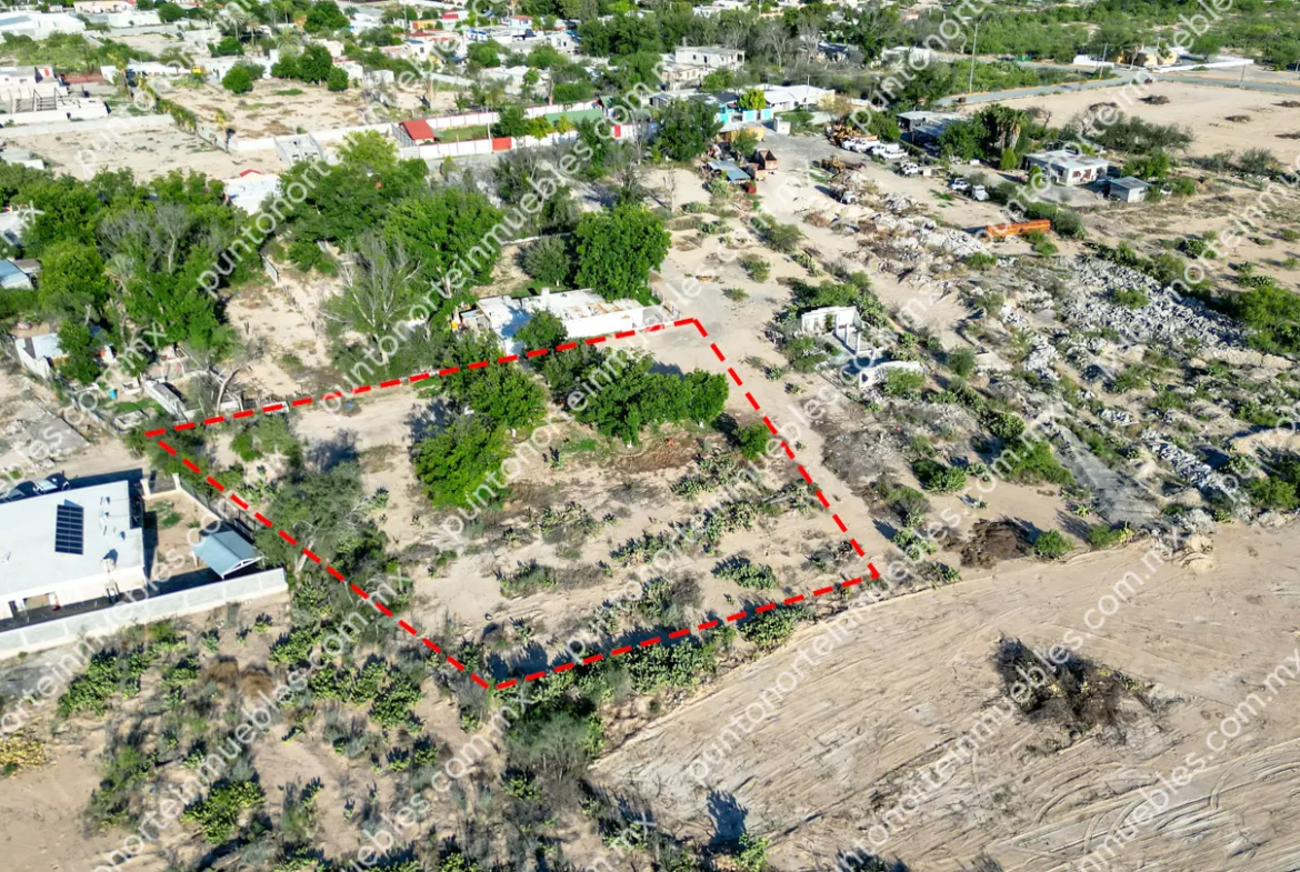 Venta de Terreno 2,045m2 para Quinta en Zona Centro, San buenaventura