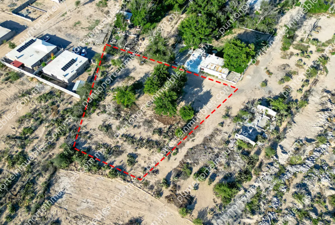 Venta de Terreno 2,045m2 para Quinta en Zona Centro, San buenaventura