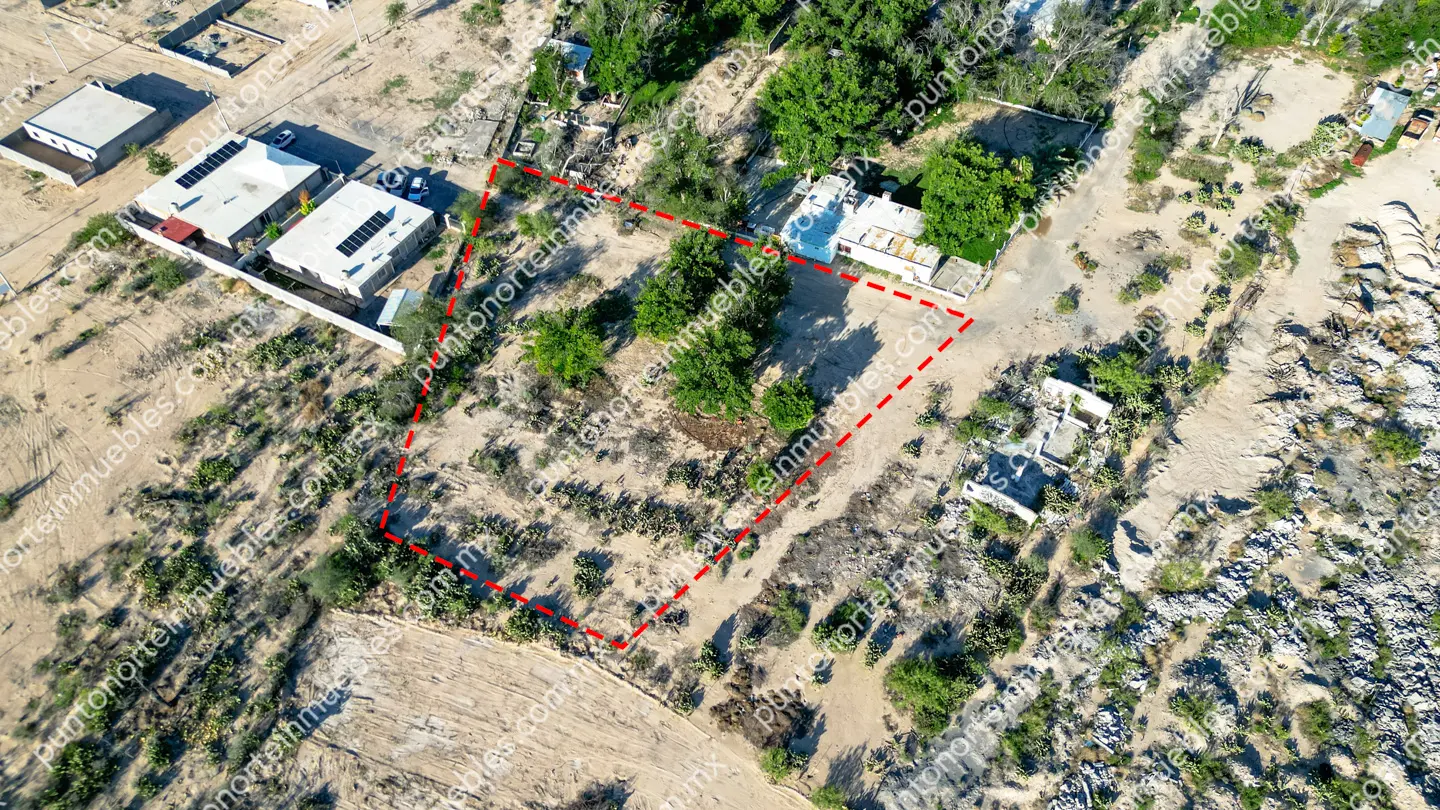 Terreno 2,045m2 ZC San Buena 27 Venta de Terreno 2,045m2 para Quinta en Zona Centro, San buenaventura