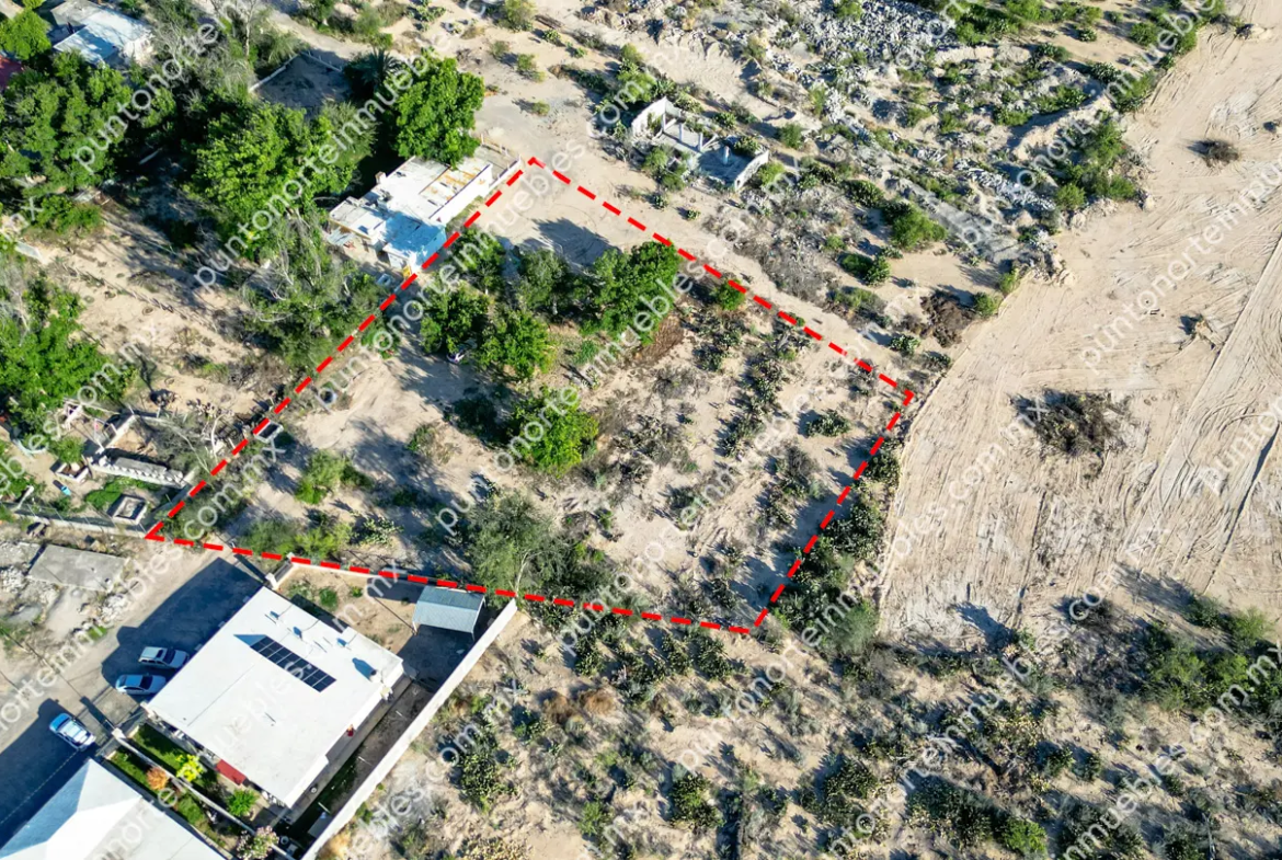 Venta de Terreno 2,045m2 para Quinta en Zona Centro, San buenaventura