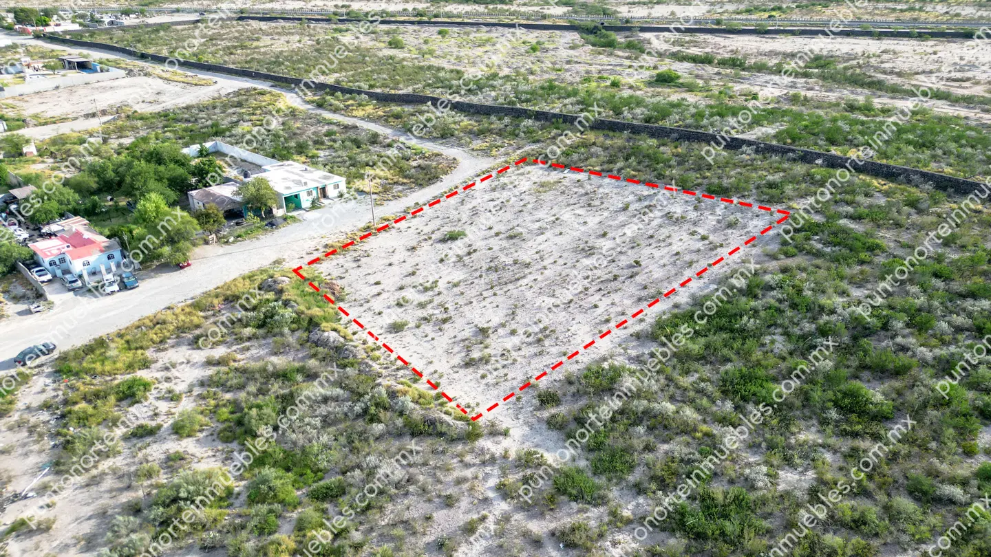Terreno 2,500m2 Col Calderon 03 Venta Terreno Col Calderón 2,500m2 con Servicios, cerca de Unidad Deportiva Col Calderón