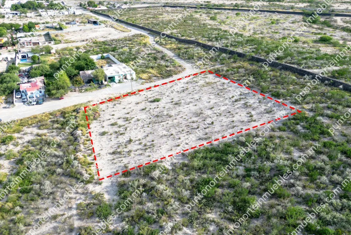 Venta Terreno Col Calderón 2,500m2 con Servicios, cerca de Unidad Deportiva Col Calderón