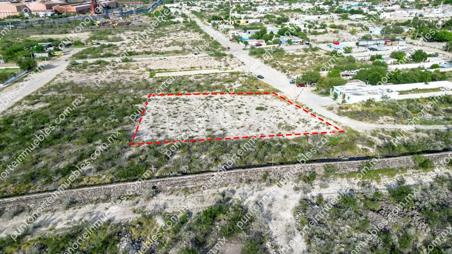 Terreno 2,500m2 Col Calderon 08 Venta Terreno Col Calderón 2,500m2 con Servicios, cerca de Unidad Deportiva Col Calderón