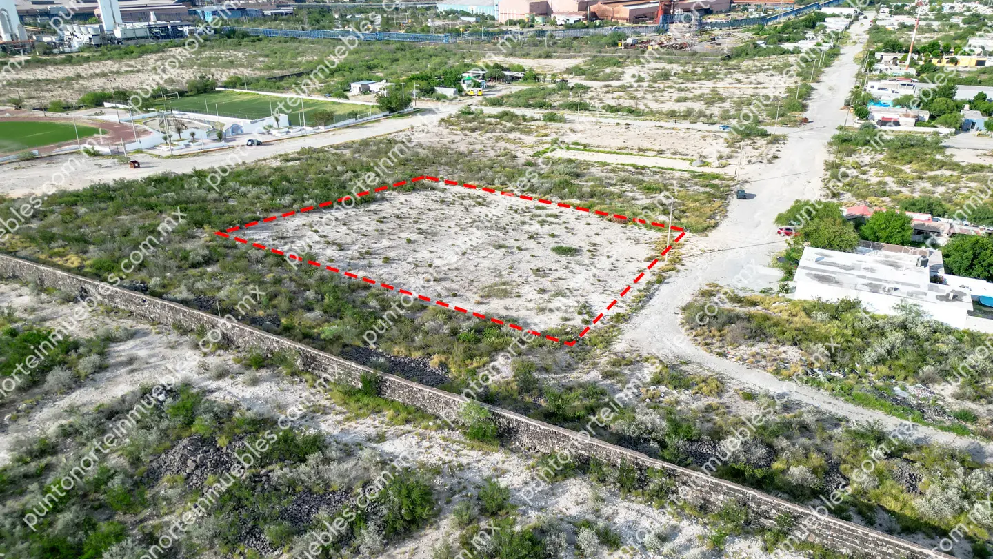 Terreno 2,500m2 Col Calderon 10 Venta Terreno Col Calderón 2,500m2 con Servicios, cerca de Unidad Deportiva Col Calderón