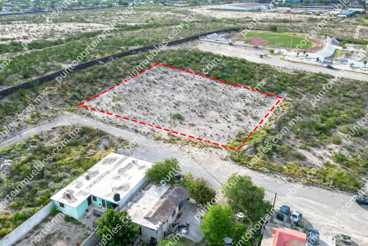 Venta Terreno Col Calderón 2,500m2 con Servicios, cerca de Unidad Deportiva Col Calderón