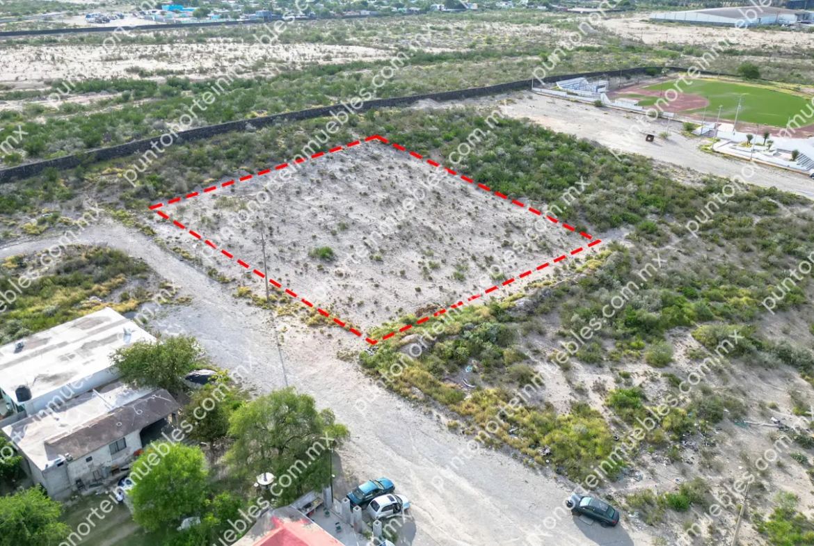 Venta Terreno Col Calderón 2,500m2 con Servicios, cerca de Unidad Deportiva Col Calderón