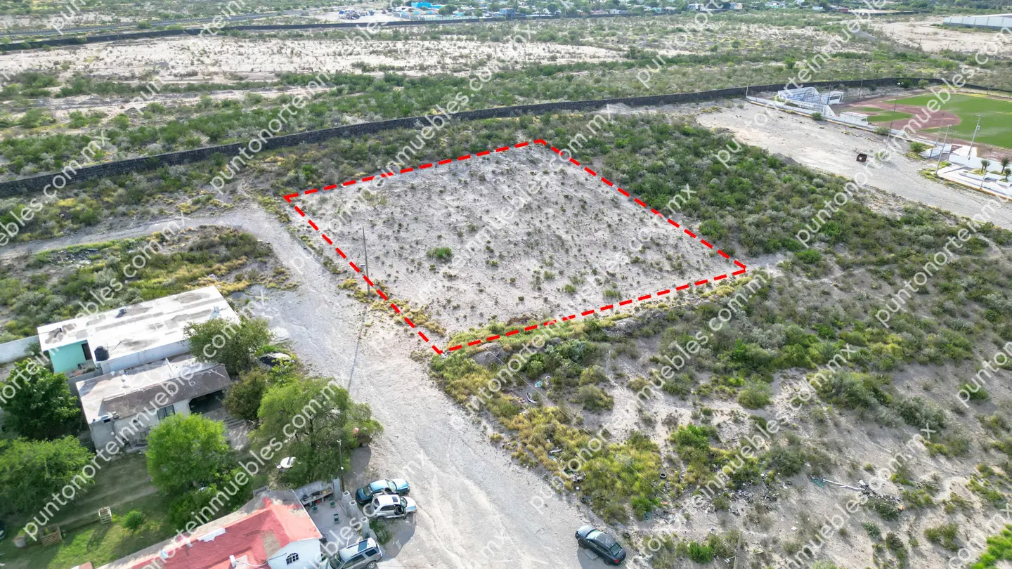 Terreno 2,500m2 Col Calderon 17 Venta Terreno Col Calderón 2,500m2 con Servicios, cerca de Unidad Deportiva Col Calderón