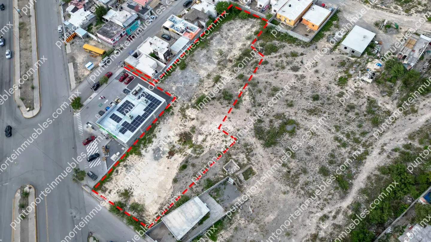 Terreno 2,625m2 Ampl Las Flores 02 Venta de Terreno 2,625m2 sobre Av Revolución, al lado de Aurrera Express Las Flores