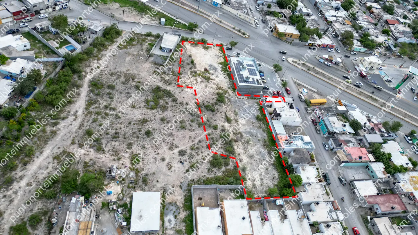 Terreno 2,625m2 Ampl Las Flores 07 Venta de Terreno 2,625m2 sobre Av Revolución, al lado de Aurrera Express Las Flores