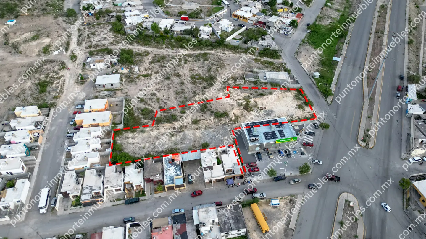 Terreno 2,625m2 Ampl Las Flores 11 Venta de Terreno 2,625m2 sobre Av Revolución, al lado de Aurrera Express Las Flores