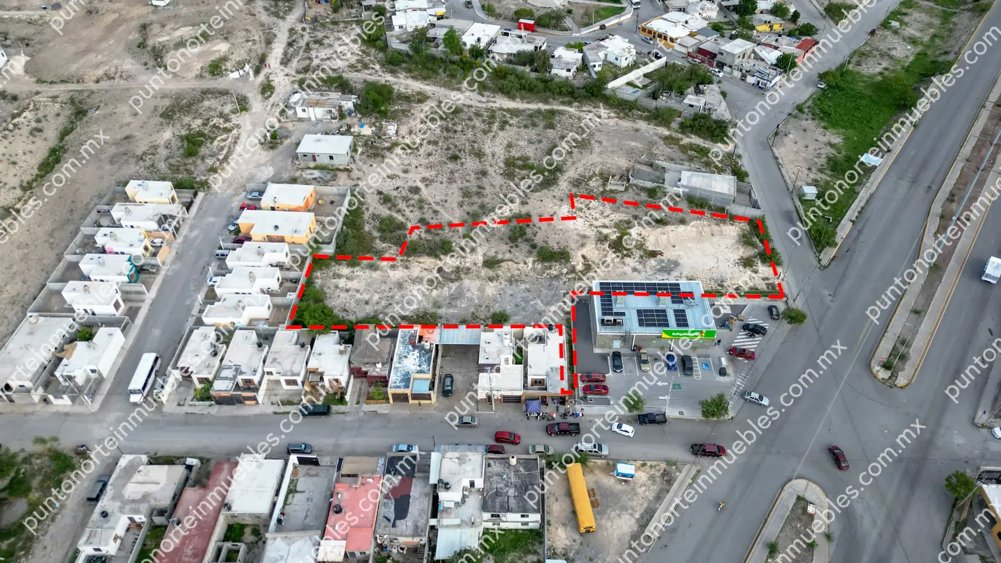 Terreno 2,625m2 Ampl Las Flores 12 Venta de Terreno 2,625m2 sobre Av Revolución, al lado de Aurrera Express Las Flores
