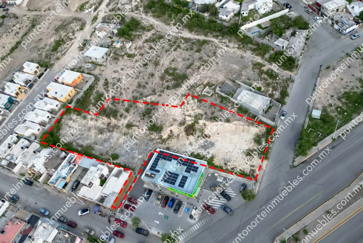 Venta de Terreno 2,625m2 sobre Av Revolución, al lado de Aurrera Express Las Flores
