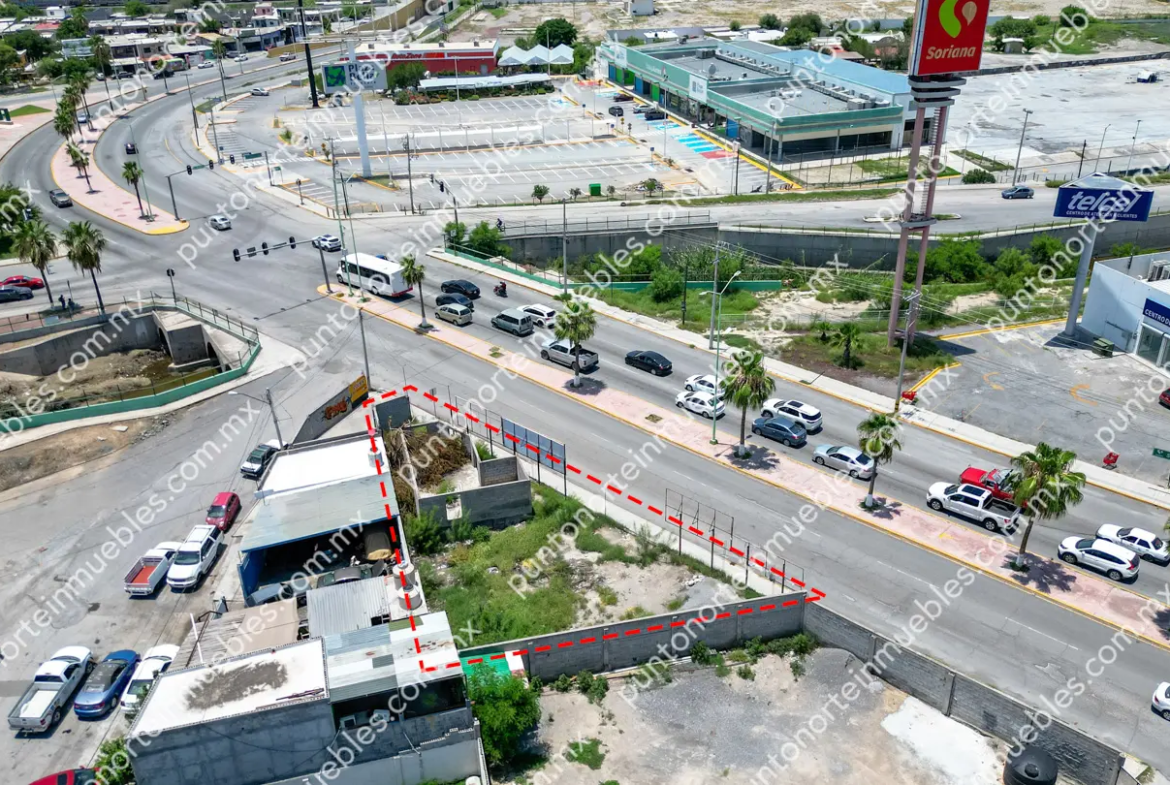 Venta Terreno Comercial de 400m2 con 36m de frente, sobre Blvd Ejercito Nacional frente Soriana Frontera y Telcel