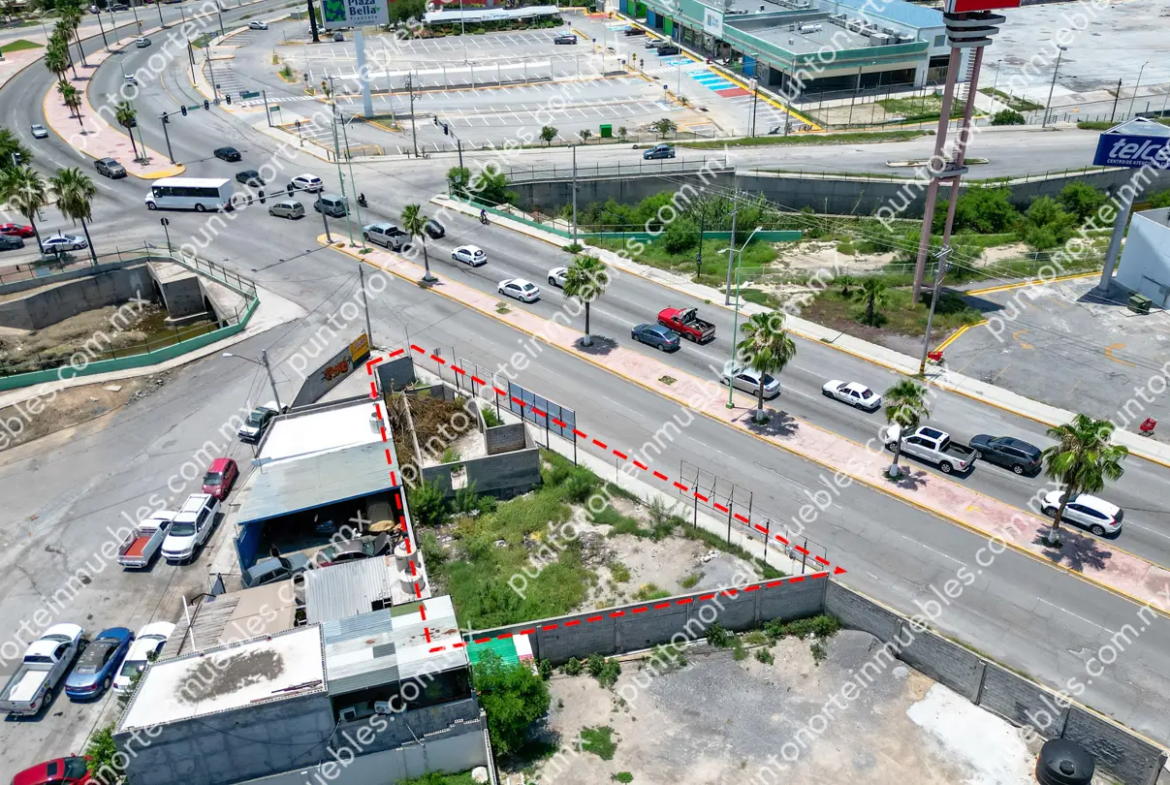 Venta Terreno Comercial de 400m2 con 36m de frente, sobre Blvd Ejercito Nacional frente Soriana Frontera y Telcel