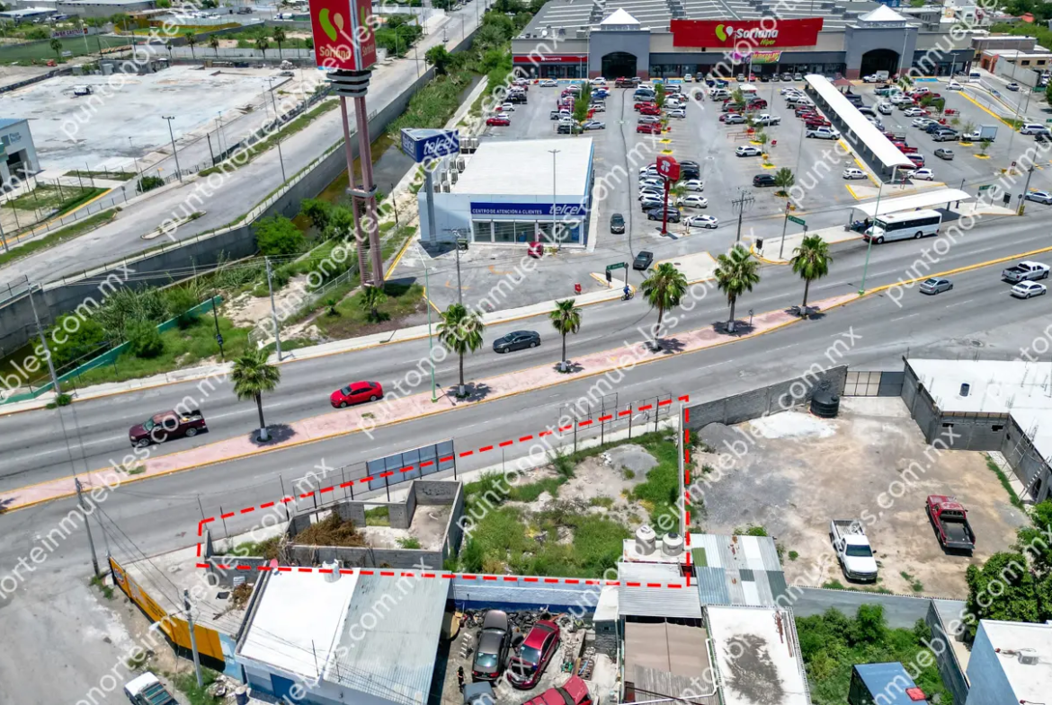 Venta Terreno Comercial de 400m2 con 36m de frente, sobre Blvd Ejercito Nacional frente Soriana Frontera y Telcel