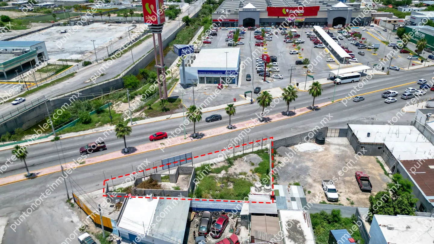 Venta Terreno Comercial de 400m2 con 36m de frente, sobre Blvd Ejercito Nacional frente Soriana Frontera y Telcel