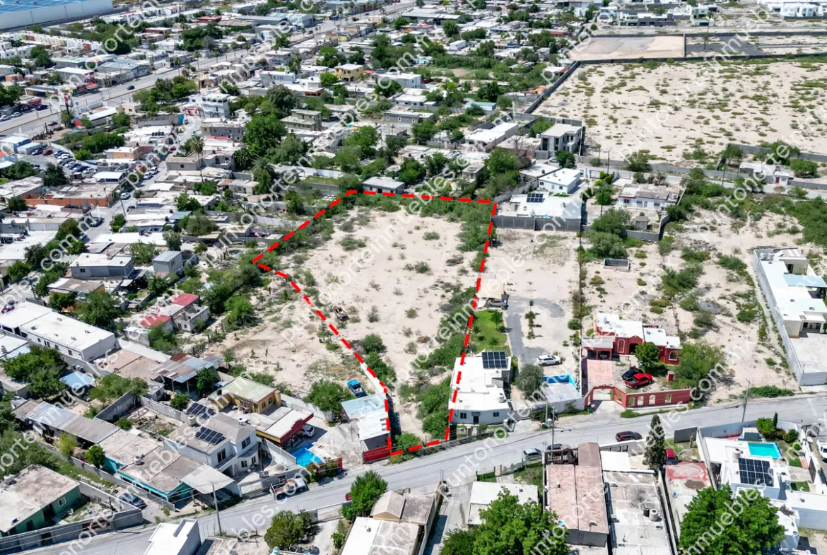 Venta de Terreno 4,760m2 Todos los Servicios a 230 metros de Blvd Pape frente a Mall