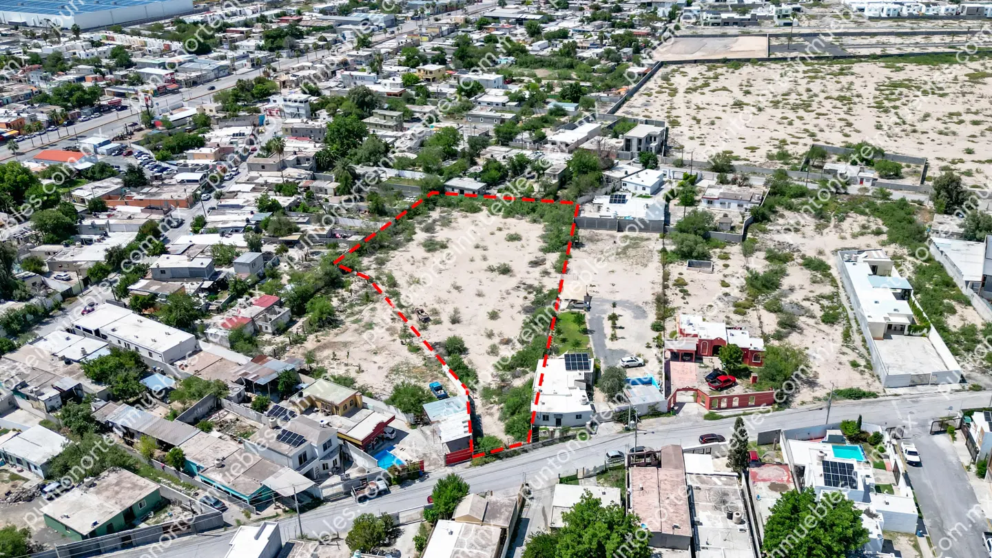 Terreno 4,760m2 Estancias frente mall 01 Venta de Terreno 4,760m2 Todos los Servicios a 230 metros de Blvd Pape frente a Mall