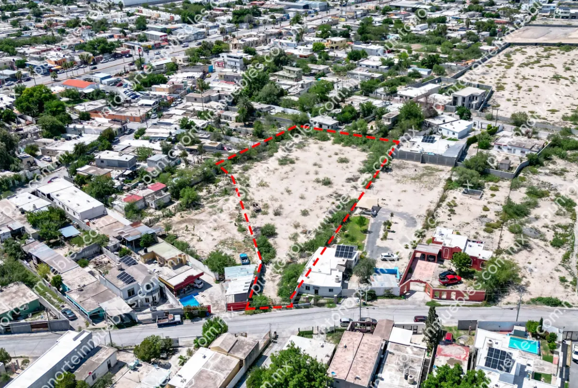 Venta de Terreno 4,760m2 Todos los Servicios a 230 metros de Blvd Pape frente a Mall