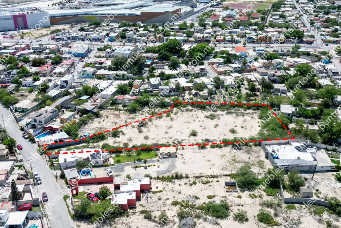 Venta de Terreno 4,760m2 Todos los Servicios a 230 metros de Blvd Pape frente a Mall