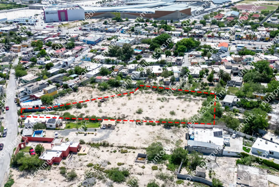 Venta de Terreno 4,760m2 Todos los Servicios a 230 metros de Blvd Pape frente a Mall