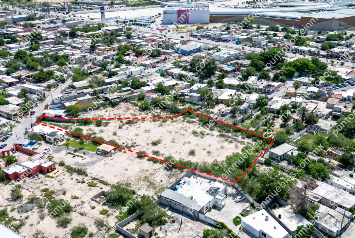Venta de Terreno 4,760m2 Todos los Servicios a 230 metros de Blvd Pape frente a Mall