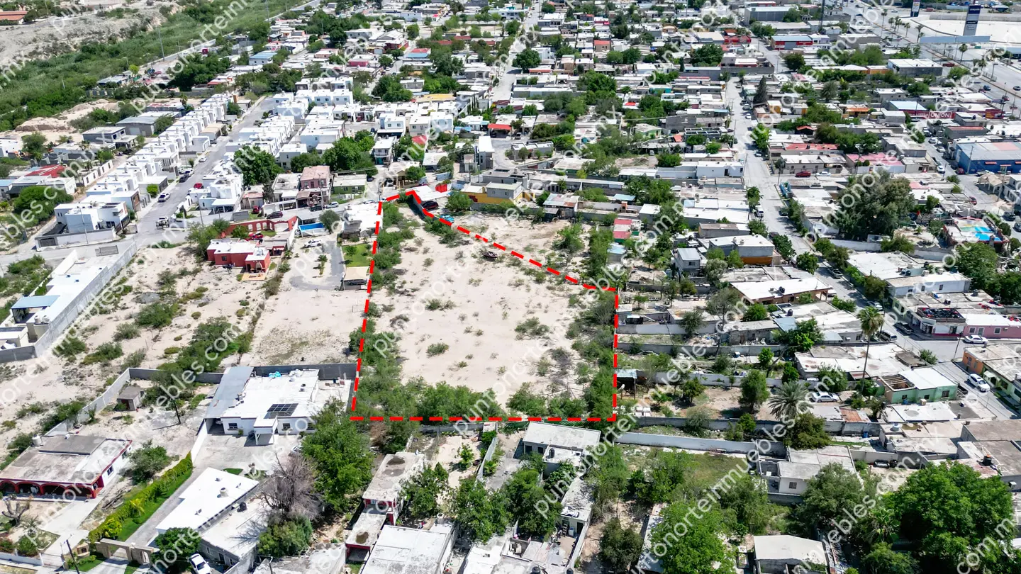 Terreno 4,760m2 Estancias frente mall 12 Venta de Terreno 4,760m2 Todos los Servicios a 230 metros de Blvd Pape frente a Mall