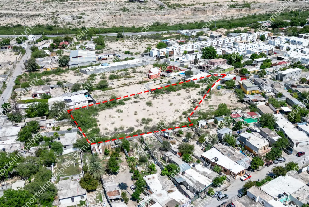 Venta de Terreno 4,760m2 Todos los Servicios a 230 metros de Blvd Pape frente a Mall
