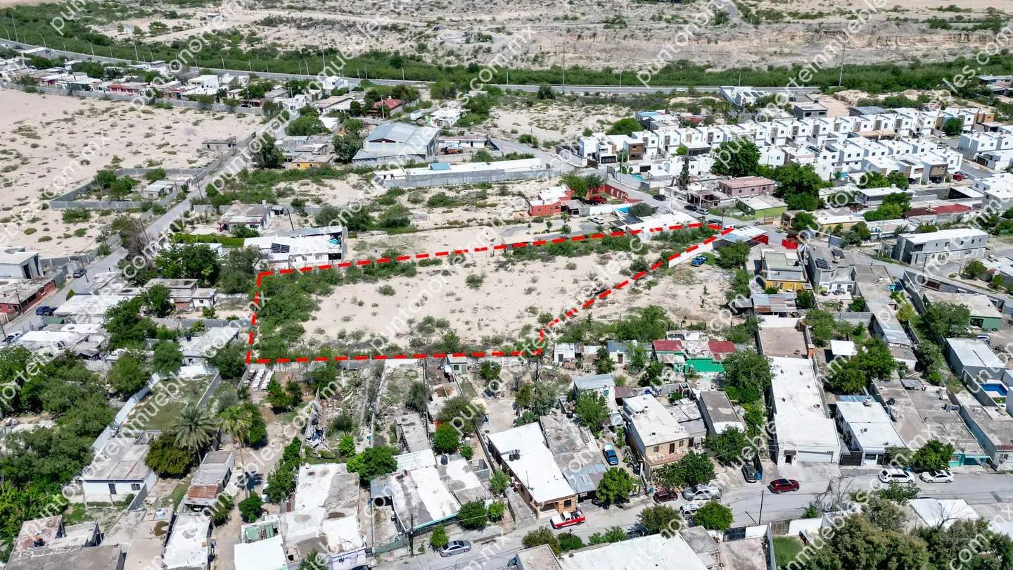 Terreno 4,760m2 Estancias frente mall 16 Venta de Terreno 4,760m2 Todos los Servicios a 230 metros de Blvd Pape frente a Mall