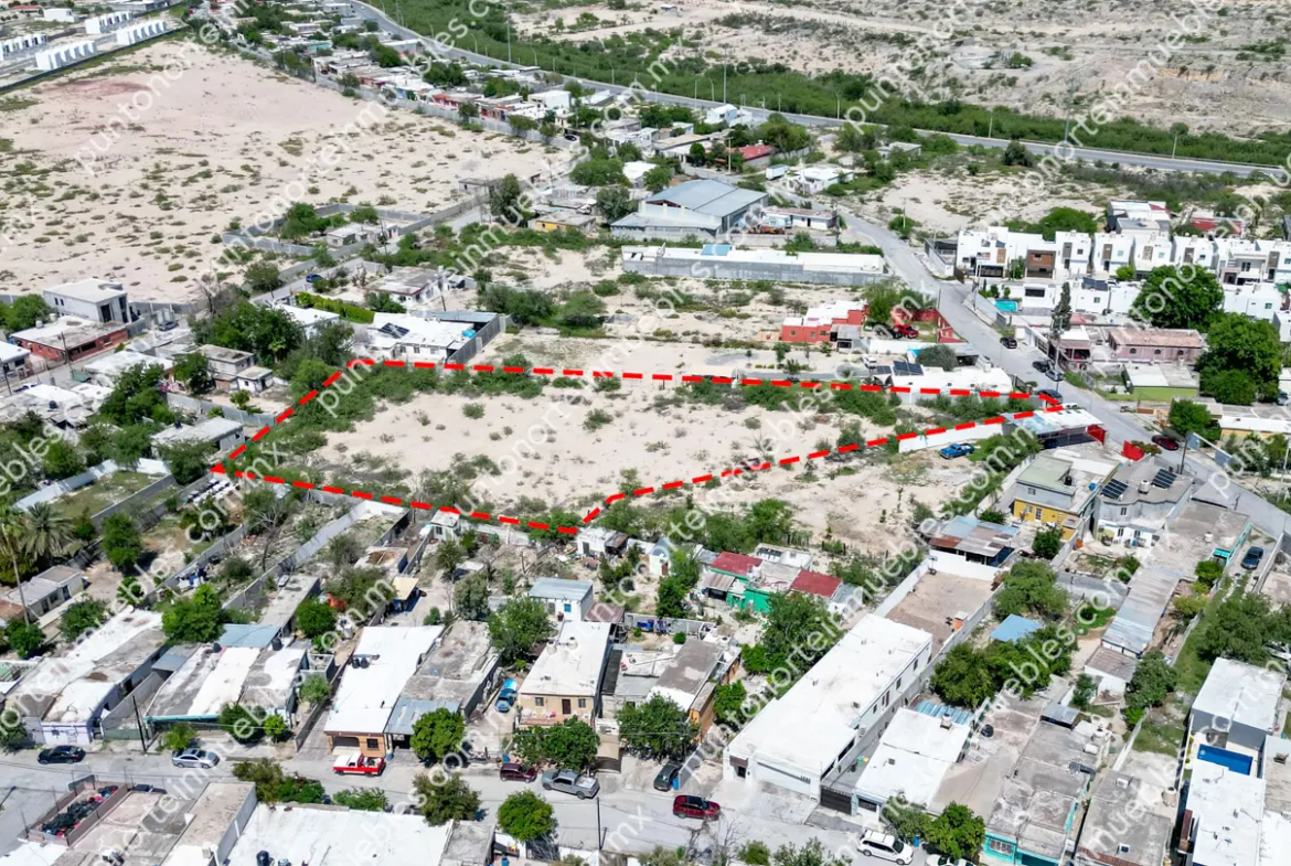 Venta de Terreno 4,760m2 Todos los Servicios a 230 metros de Blvd Pape frente a Mall