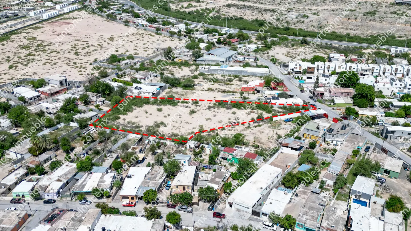 Terreno 4,760m2 Estancias frente mall 17 Venta de Terreno 4,760m2 Todos los Servicios a 230 metros de Blvd Pape frente a Mall