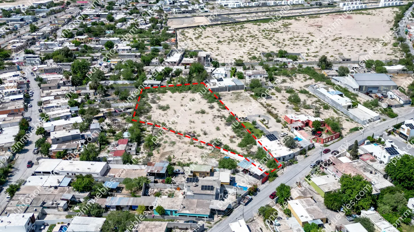 Terreno 4,760m2 Estancias frente mall 19 Venta de Terreno 4,760m2 Todos los Servicios a 230 metros de Blvd Pape frente a Mall