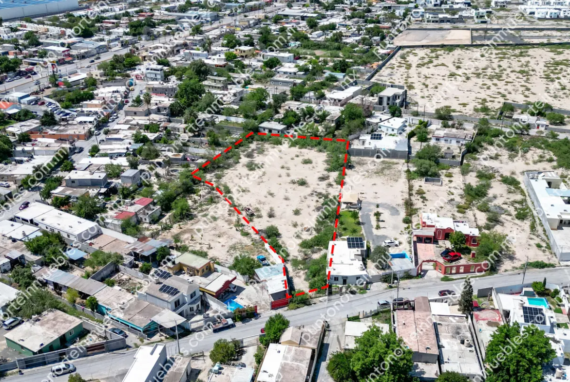Venta de Terreno 4,760m2 Todos los Servicios a 230 metros de Blvd Pape frente a Mall