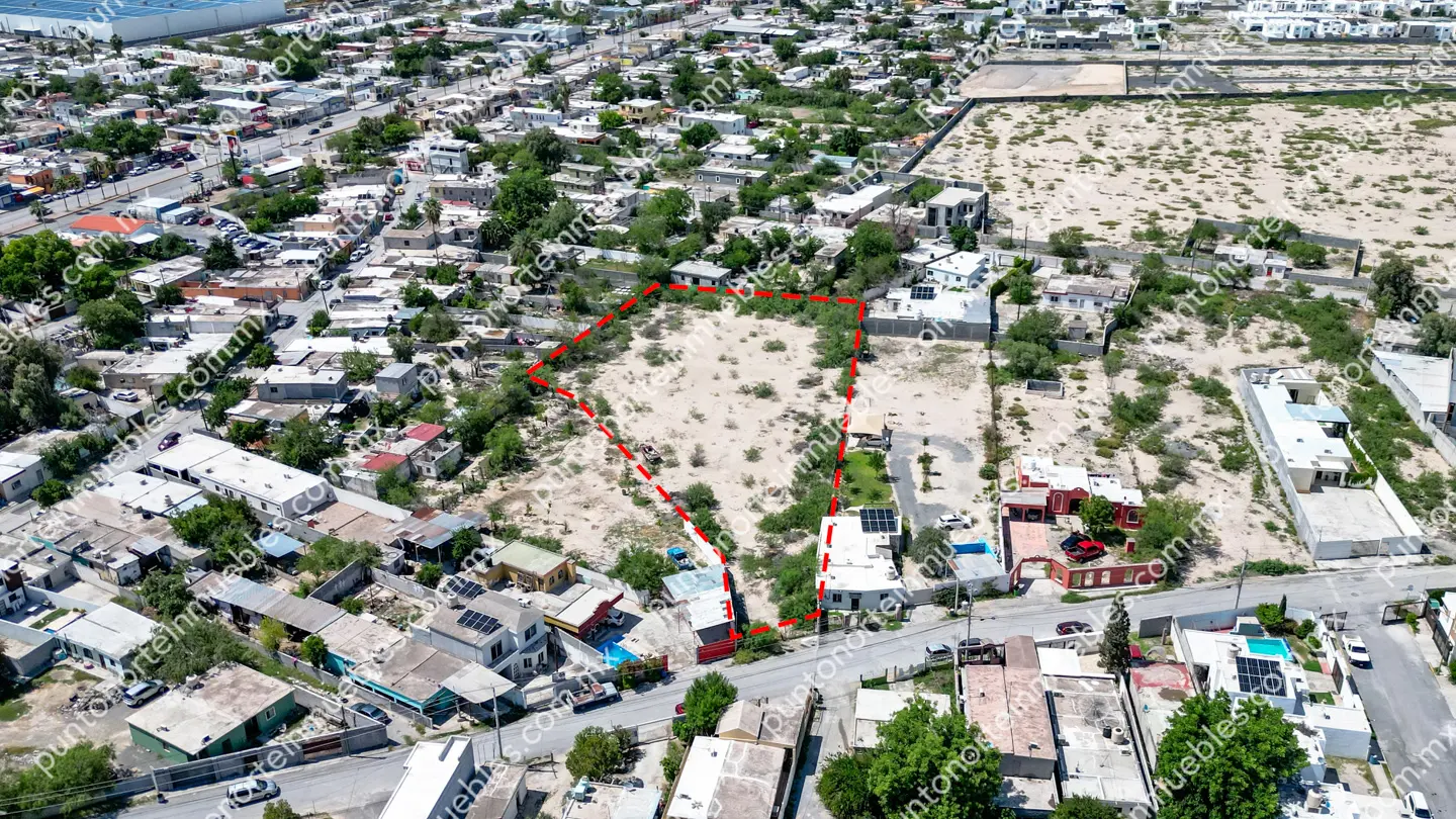 Terreno 4,760m2 Estancias frente mall 20 Venta de Terreno 4,760m2 Todos los Servicios a 230 metros de Blvd Pape frente a Mall