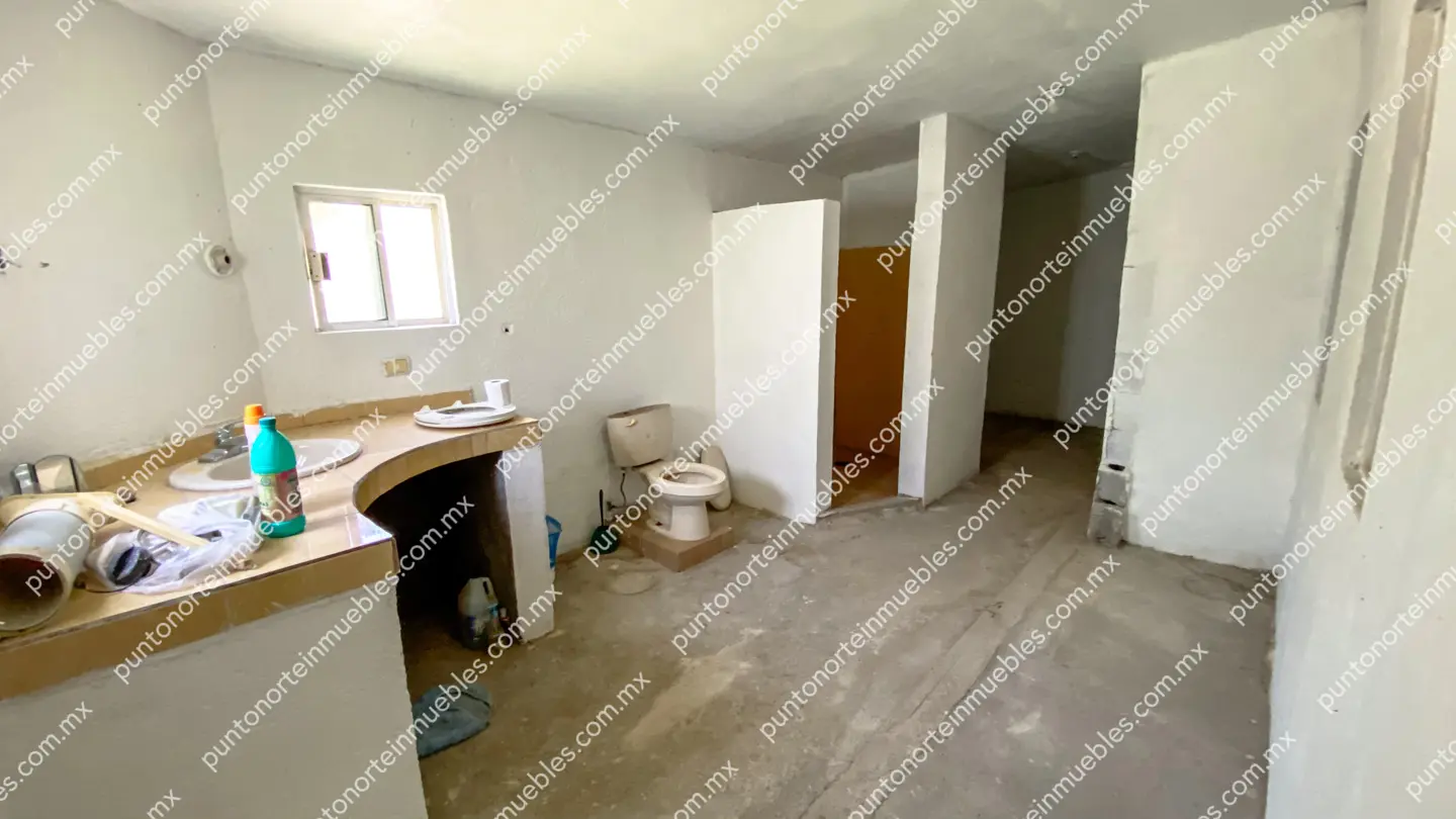 Venta Casa 3 Recámaras con 1,020m2 Terreno en Esquina, Zona Centro, Nadadores