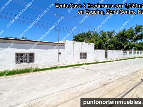 Venta Casa 3 Recámaras con 1,020m2 Terreno en Esquina, Zona Centro, Nadadores