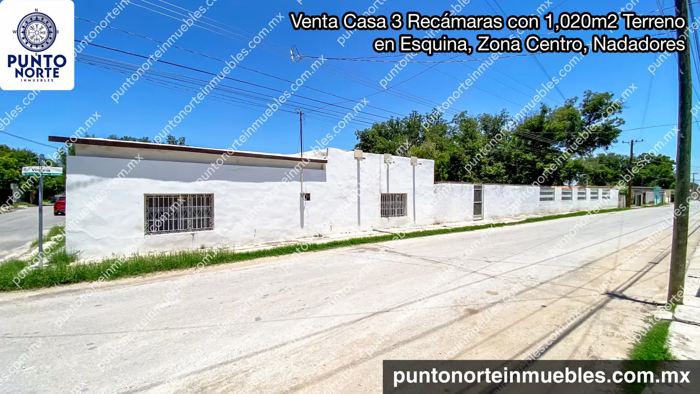 Venta Casa 3 Recámaras con 1,020m2 Terreno en Esquina, Zona Centro, Nadadores