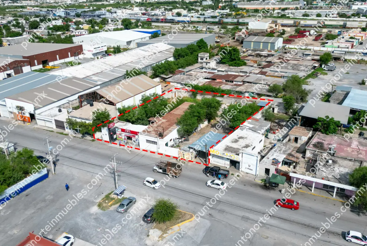 En Venta Terreno Comercial de 1,560m2 frente a Gasolinera y Merco Sierrita