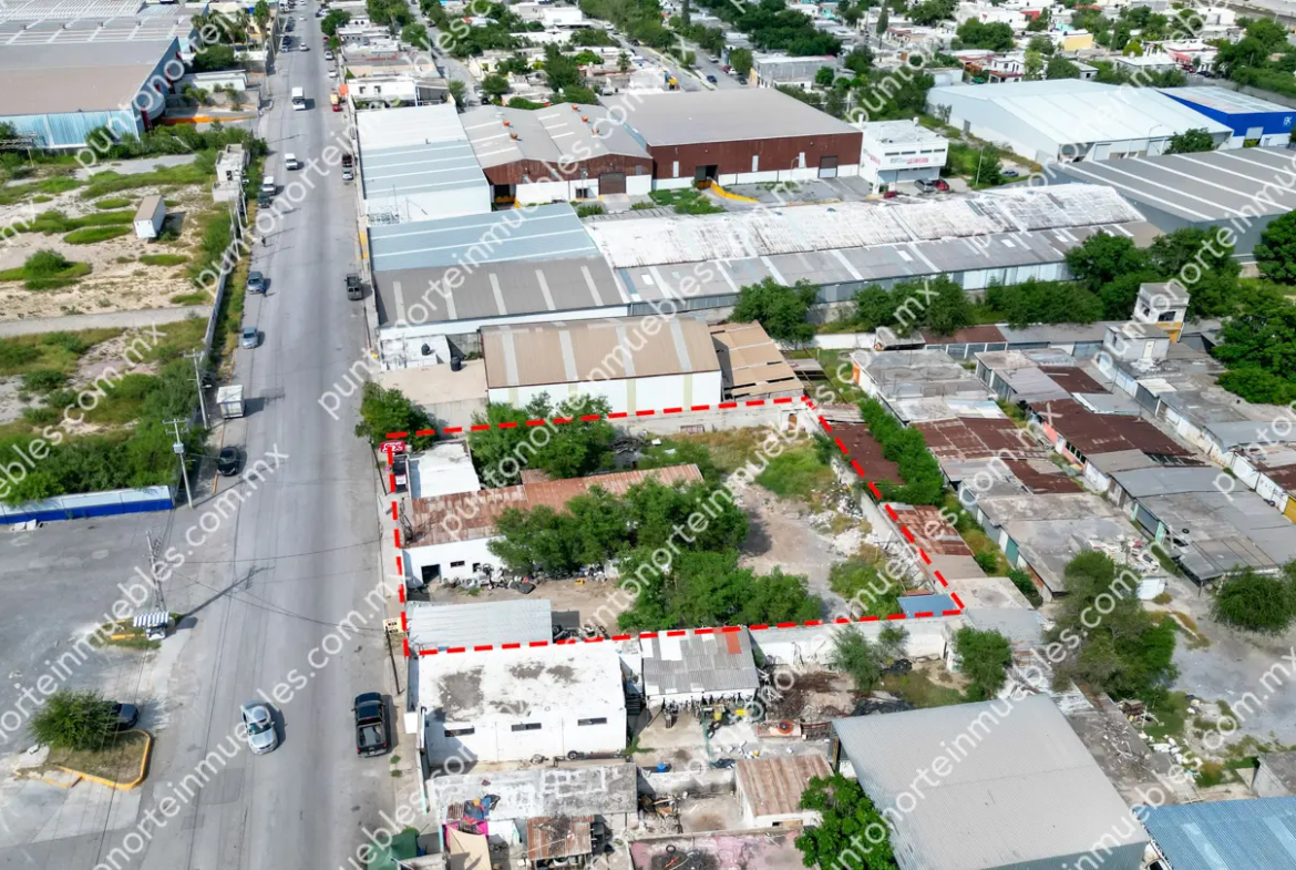 En Venta Terreno Comercial de 1,560m2 frente a Gasolinera y Merco Sierrita