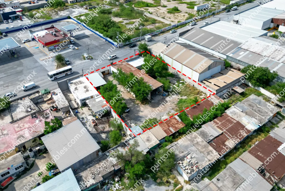 En Venta Terreno Comercial de 1,560m2 frente a Gasolinera y Merco Sierrita
