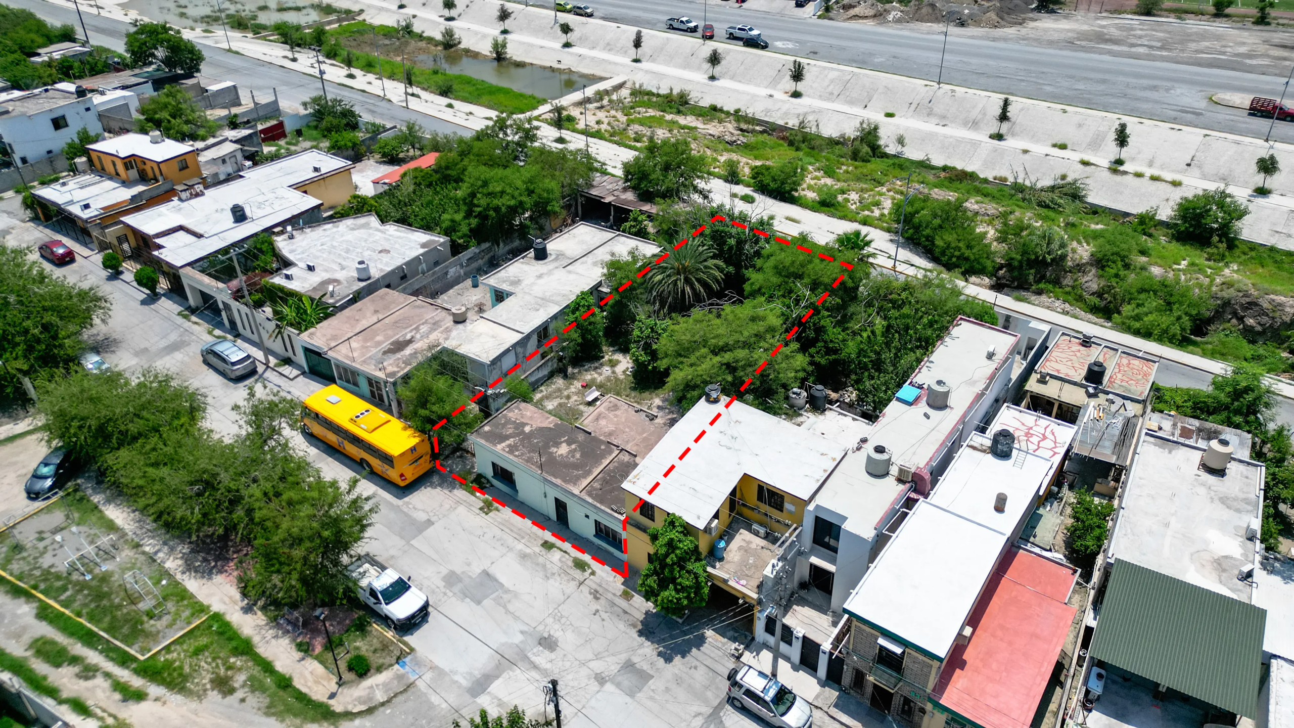 Casa Terreno 480m2 Col Progreso dron 04 Venta Casa Antigua con Terreno, 2 frentes, uno da con Av. Suzanne Lou Pape 480m2, Col Progreso, todos los servicios