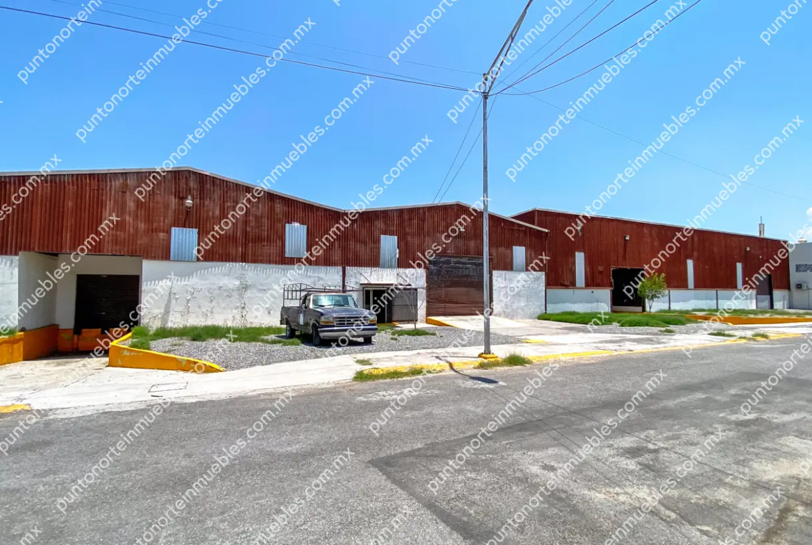 Renta Nave Industrial 1,196m2 Techados dentro de mancha urbana en Col. Sierrita en Frontera, Coahuila