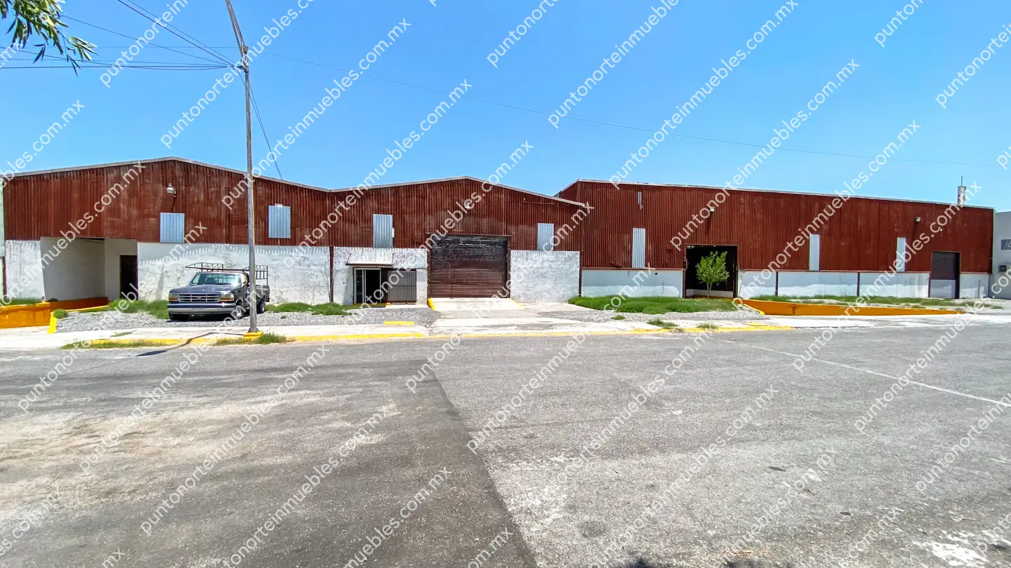 Renta Nave Industrial 1,196m2 Techados dentro de mancha urbana en Col. Sierrita en Frontera, Coahuila