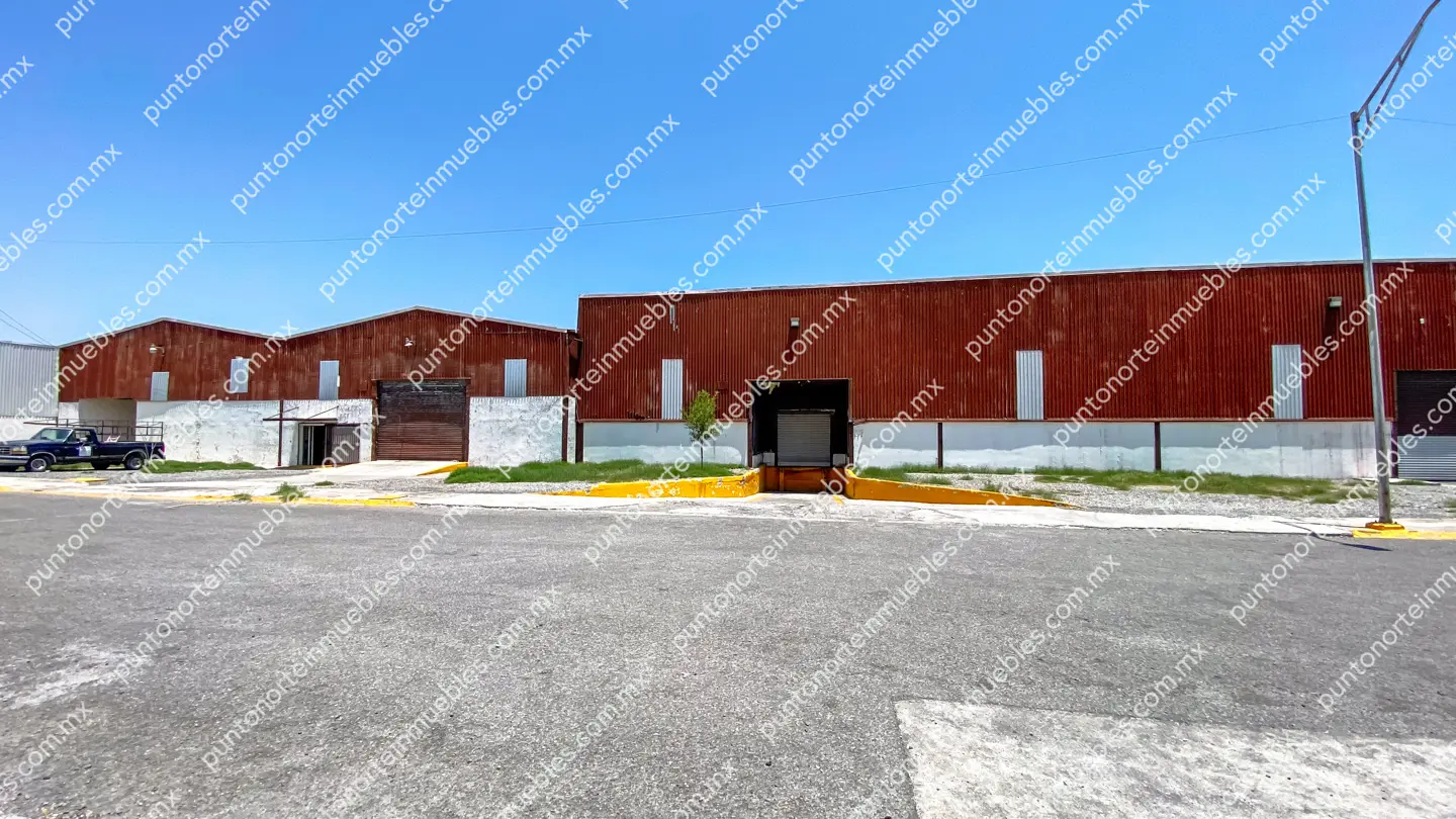 Renta Nave Industrial 1,840m2 Techados dentro de mancha urbana en Col. Sierrita en Frontera, Coahuila