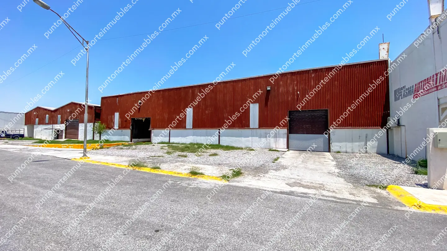 Renta Nave Industrial 1,840m2 Techados dentro de mancha urbana en Col. Sierrita en Frontera, Coahuila