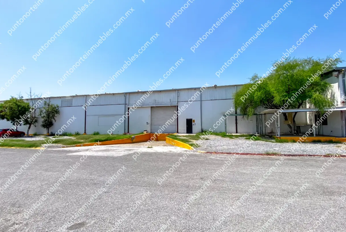 Renta Nave Industrial 2,843m2 Techados dentro de mancha urbana en Col. Sierrita en Frontera, Coahuila