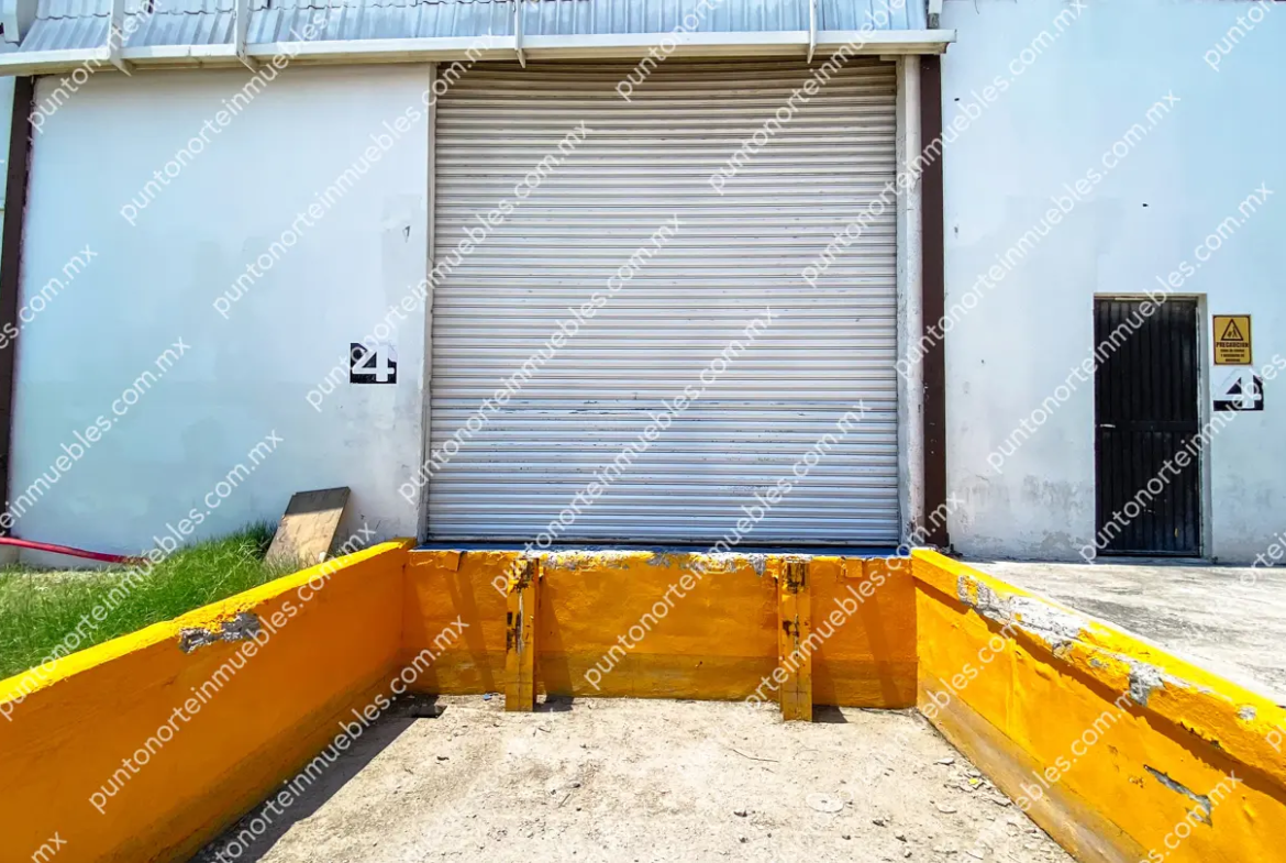 Renta Nave Industrial 2,843m2 Techados dentro de mancha urbana en Col. Sierrita en Frontera, Coahuila