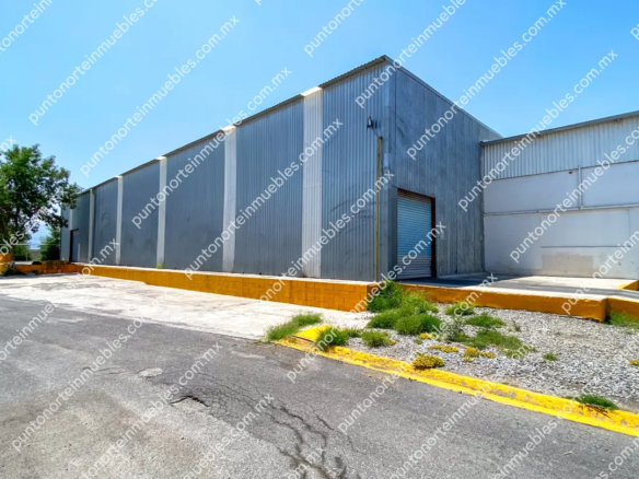 Renta Nave Industrial 1,676m2 Techados dentro de mancha urbana en Col. Sierrita en Frontera, Coahuila