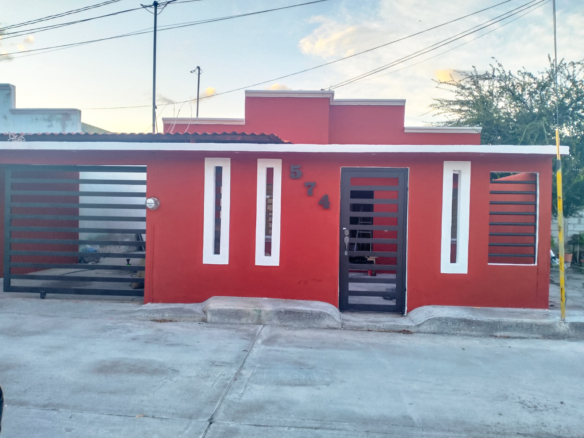 Venta Casa 2 Recámaras con 80m2 Construcción Zona Centro San Buena
