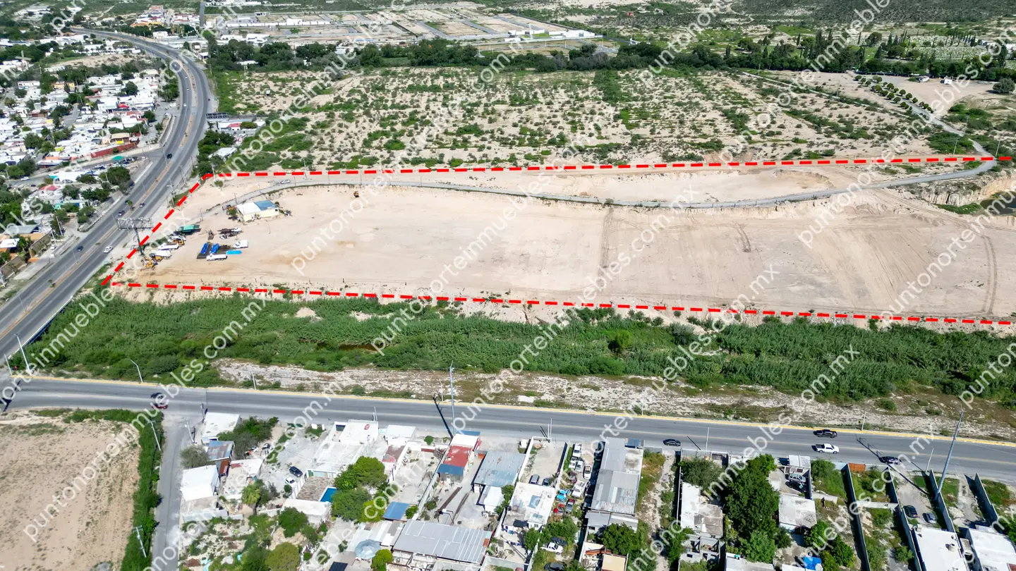 Renta Terreno 10 HAS sobre Carr 57 frente de 150 metros a Carretera, Zona Estancias de Santa Ana